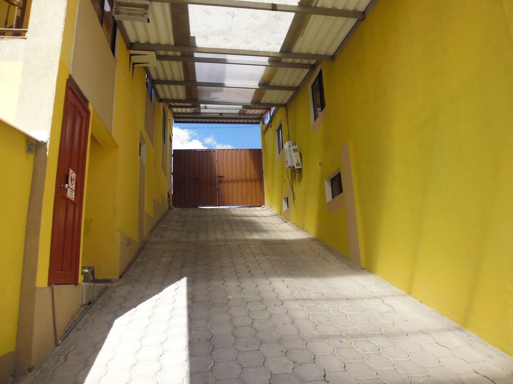 Hotel Residencial El Viajero Tababela Exterior foto